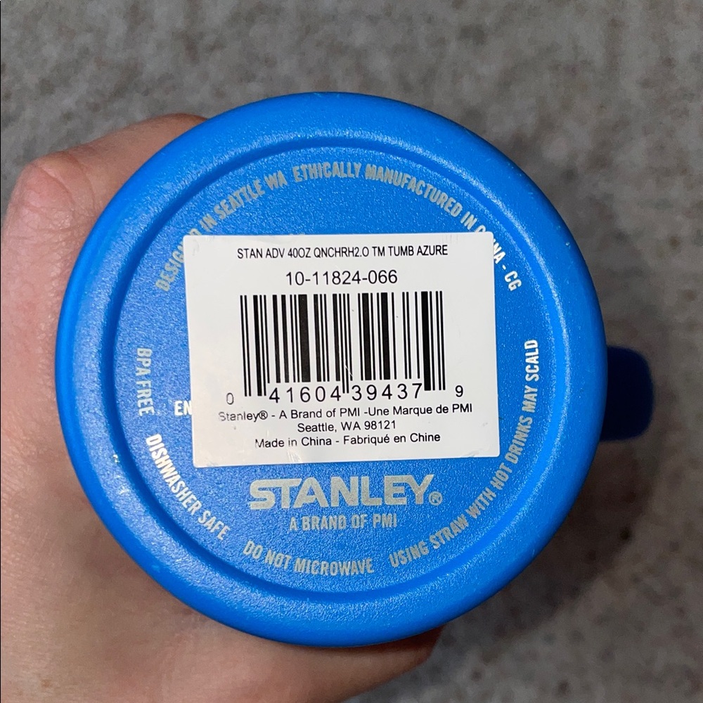 Stanley Vibrant Blue Mug with Handle and Straw - Picture 4 of 5